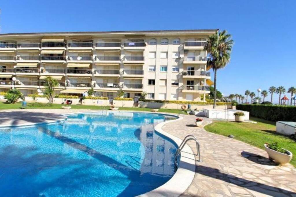 New! Modern Apartment Right On The Beach! Miami Platja  Exterior foto